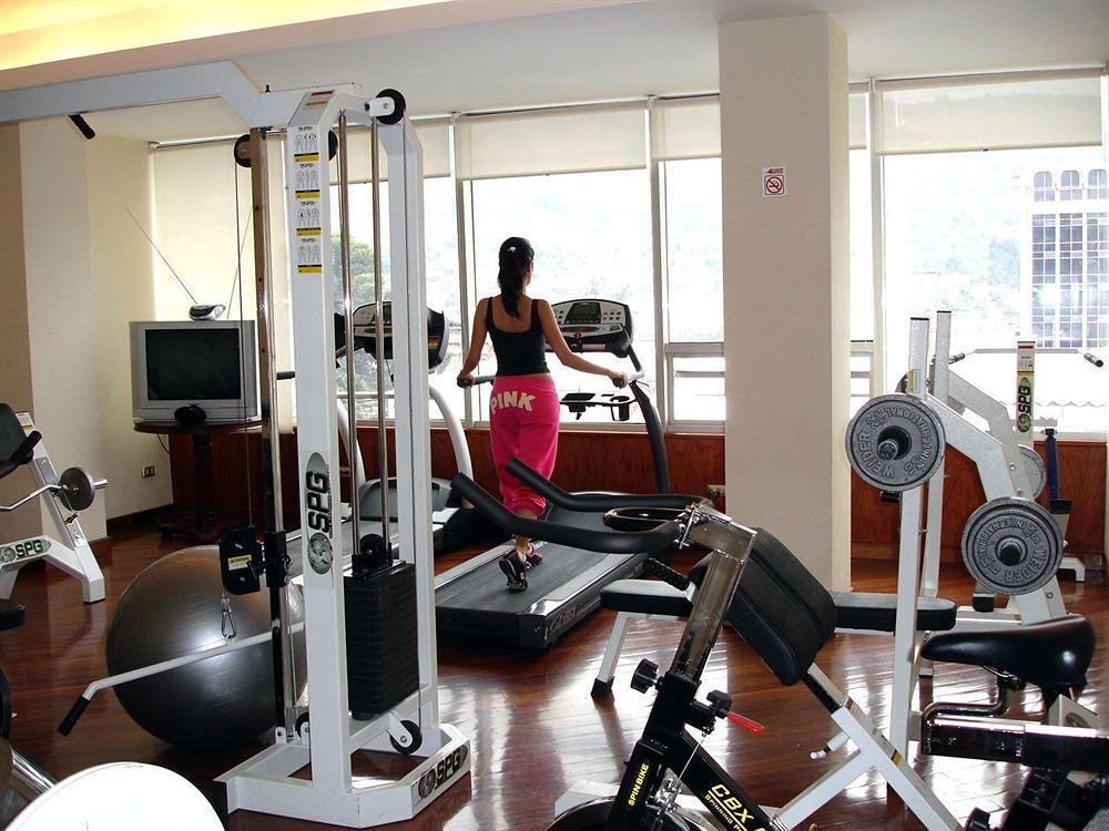 Hotel Emperador Ambato Esterno foto