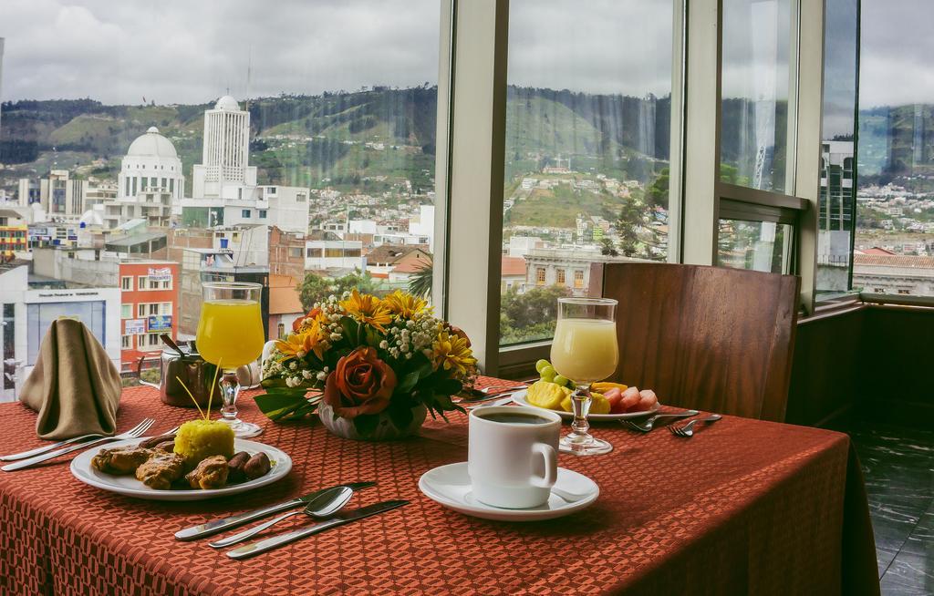 Hotel Emperador Ambato Esterno foto