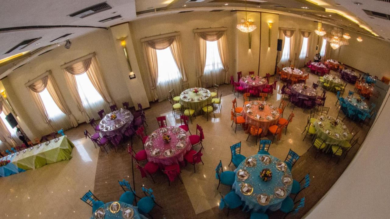 Hotel Emperador Ambato Esterno foto